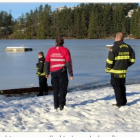 纳奈莫警方告诫市民，勿在结冰湖面上行走或玩耍