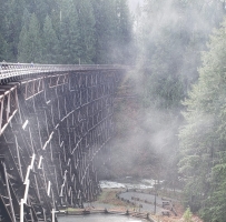 烟雨铁路桥